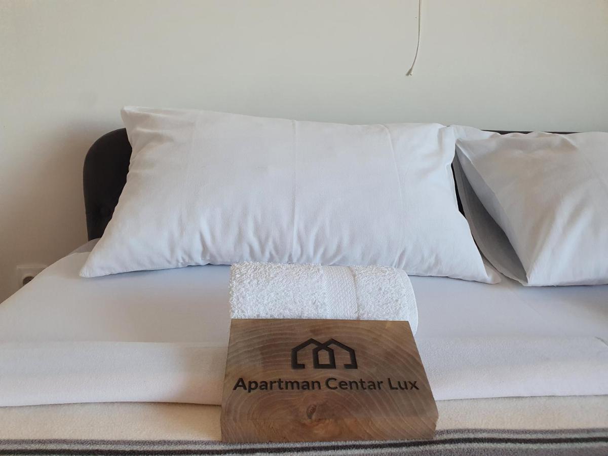 Apartman Centar Lux Πίροτ Εξωτερικό φωτογραφία