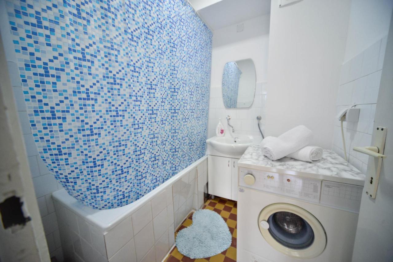 Apartman Centar Lux Πίροτ Εξωτερικό φωτογραφία