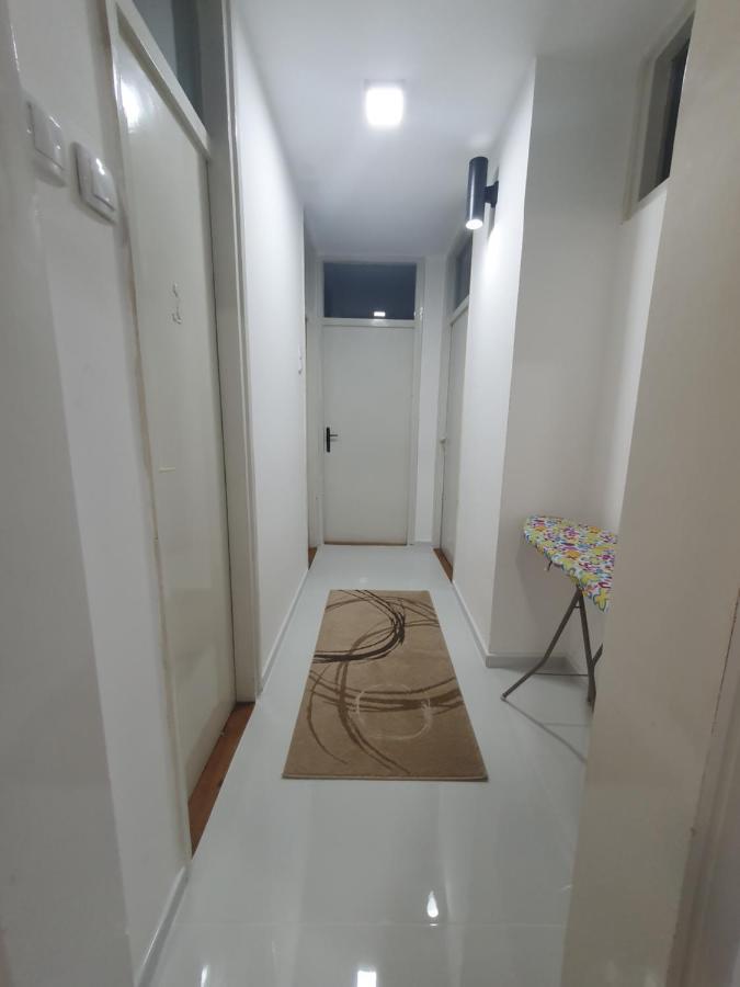 Apartman Centar Lux Πίροτ Εξωτερικό φωτογραφία