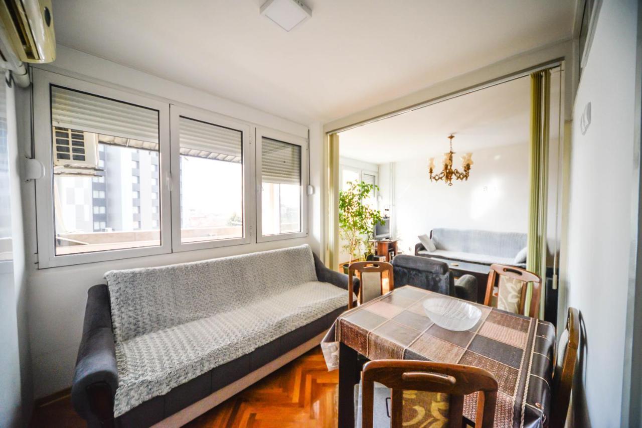 Apartman Centar Lux Πίροτ Εξωτερικό φωτογραφία